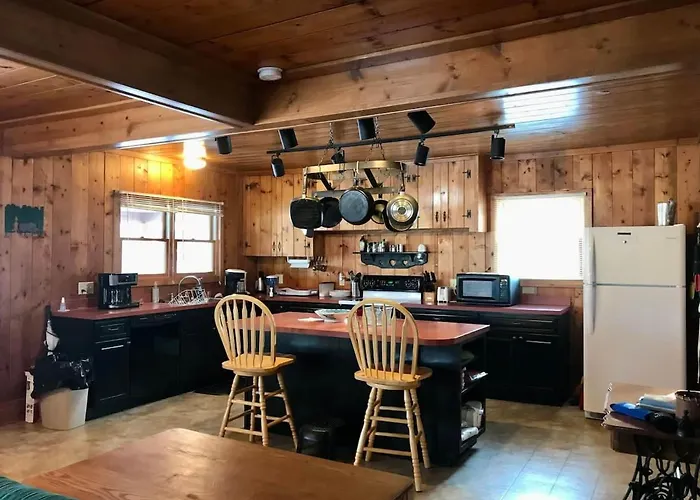 'Northside' Cottage W Screened In Porch