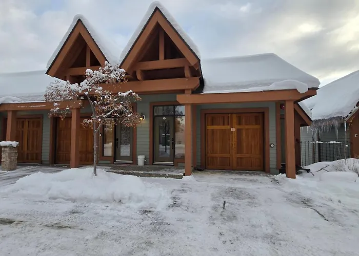 Mountain Escape For Ski And Golf Enthusiasts