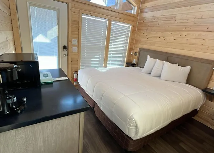 060B Grand Canyon South Rim Suite King Bed 20 Minutes To South Rim - Sleeps 2