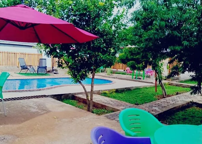 Glamour Lodges And Apartments