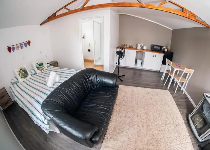 Spacious Sleep-Out