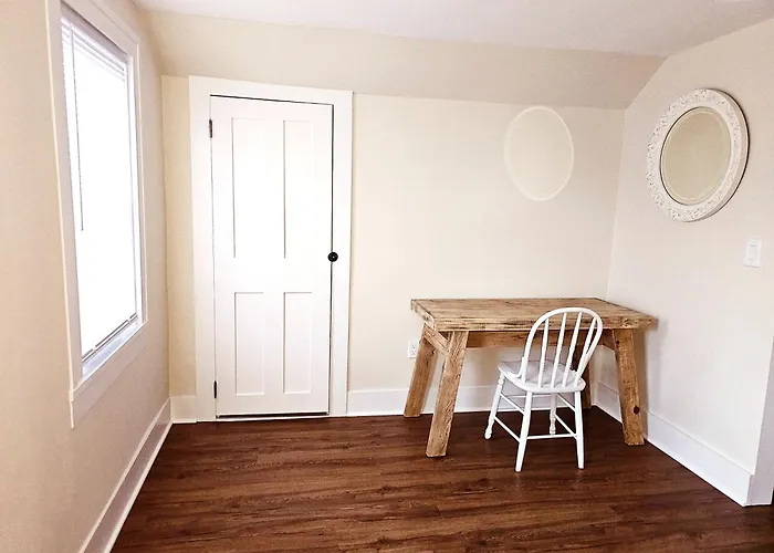 Cozy Coastal Cottage
