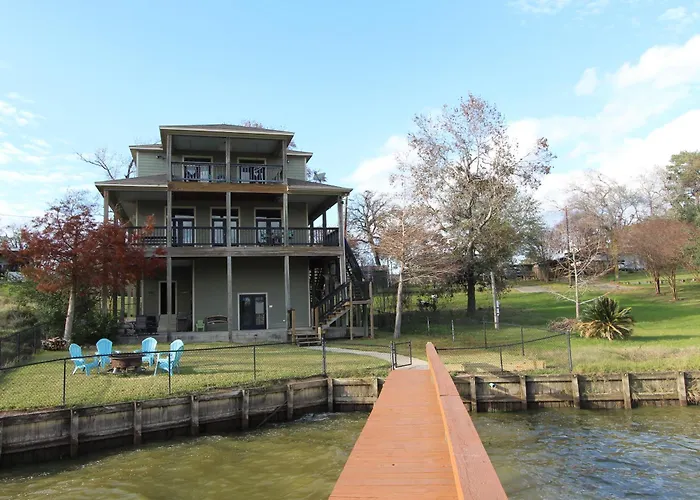 Relaxation On The Lake