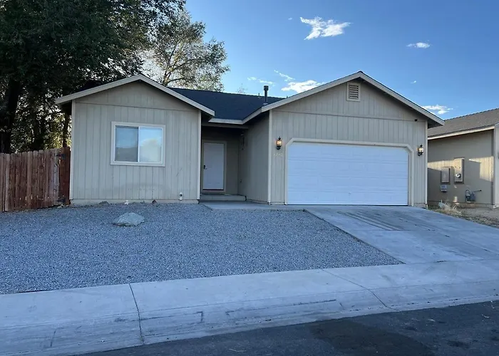 Cozy House In Fallon- 3Bedroom, 2Bathrooms