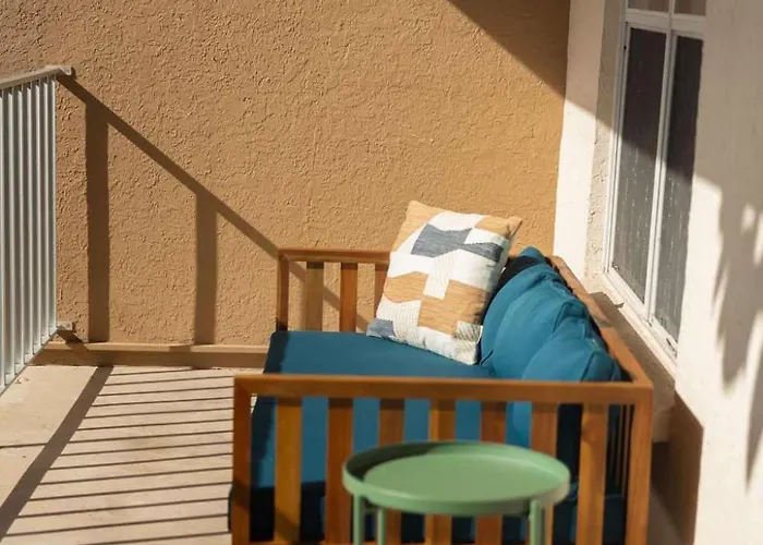2 Bed 2 Bath 1St Floor Condo W Pool By Beach