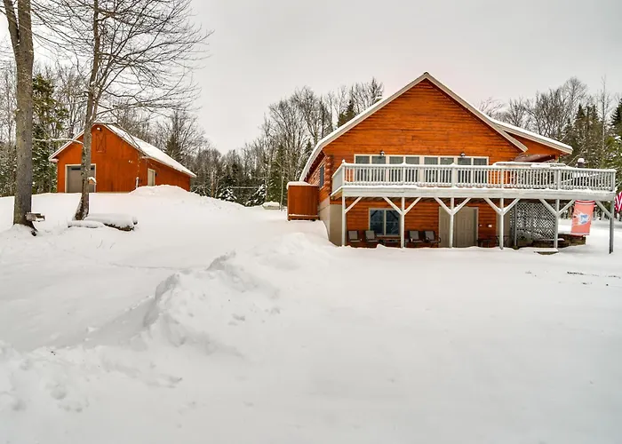 Deck & Fire Pit: Secluded Cabin Near Lake Francis!