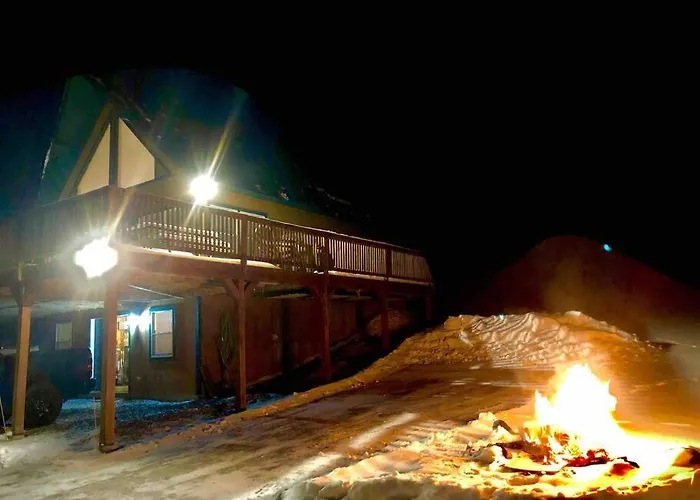 Journeys End Chalet - Minutes To Jay Peak!