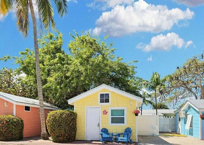 Tropical Cottages