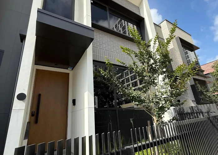 Eastgardens 4Bed 3Bath Brand New Townhouse 2 Car