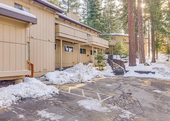 1 Mi To Diamond Peak Ski Resort: Forest-View Condo