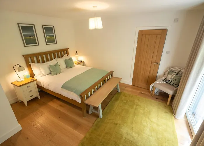 The Heronry Hideaway With Luxury Hot Tub