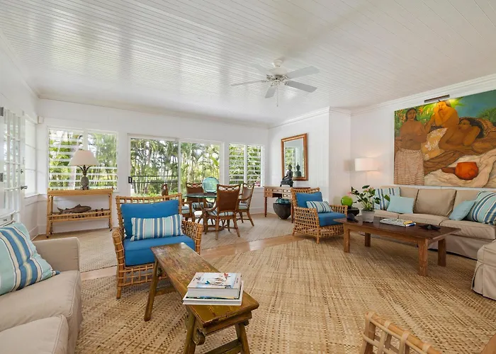 Upscale Kailua Getaway: Steps To Swim Beach!