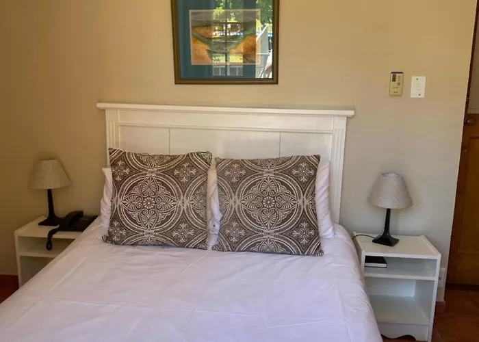 Oak Tree Lodge