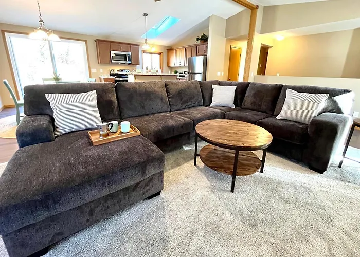 Valley View Home With Game Room, & Exclusive Beach & Pool Access