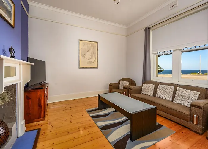 Armadale House - Kingscote