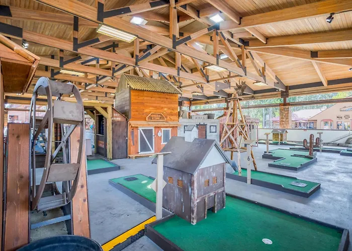 11 Pine Bough - Meredith Lodging