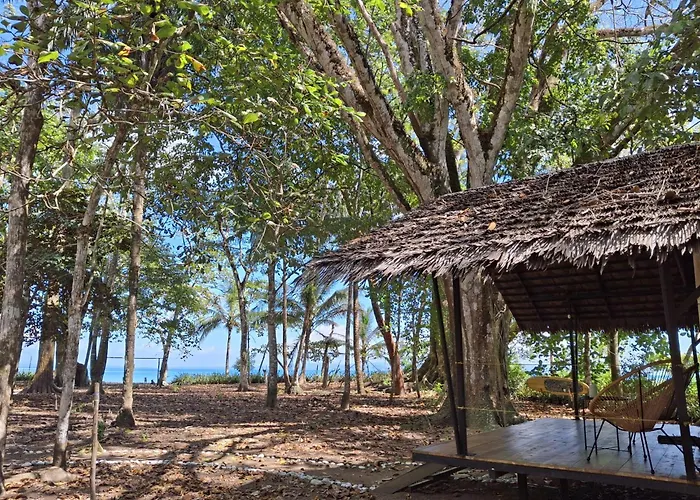 Four Monkeys Eco Lodge - Jungle & Beach