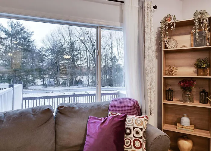 Lakeview! - Close To Skiing - Includes Firepit & Game Room!