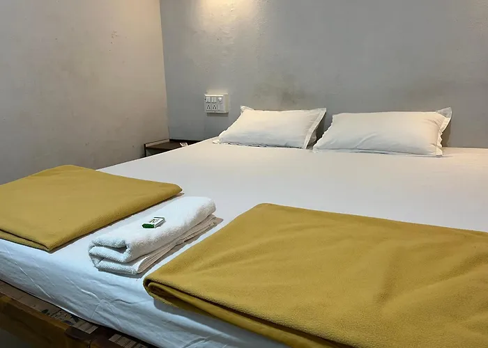 Coral Beach Stay