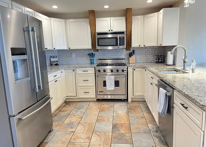 Well Appointed Residence With 3 Bedrooms 4 Beds