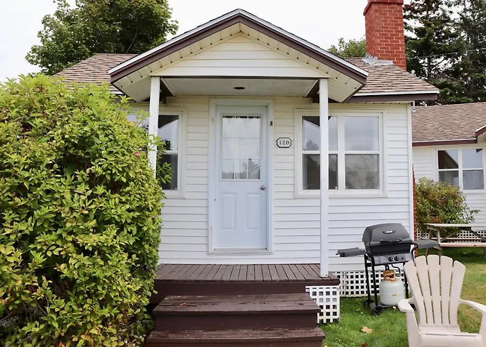 Shining Waters - Ingleside Cottages