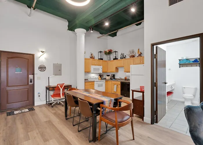Pet-Friendly, Ship View, Canal Park, Condo, Pool