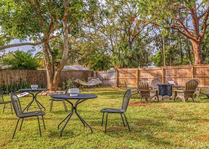 Right At Home Luxury Retreat - Entire Home In Pinellas Park