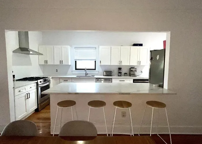 Courthouse Corner - Beautiful Adobe, Pet Friendly