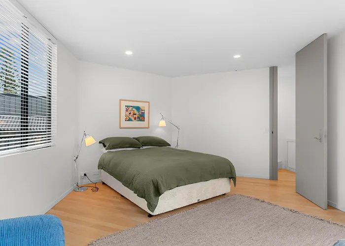 Wavefront Escape - Omaha Holiday Home