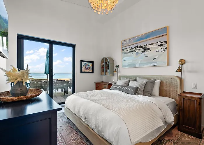 Saratoga Beachfront Villa
