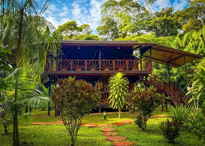 Corto Maltes Amazonia Lodge