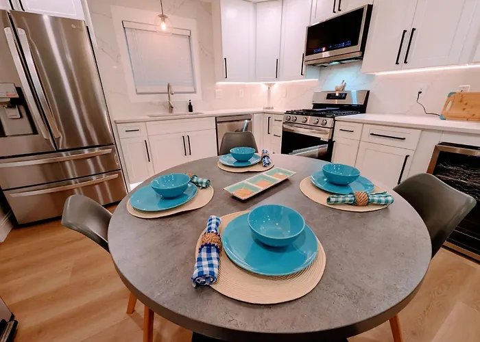Custom Design Kitchen King Beds Laundry Large Tvs