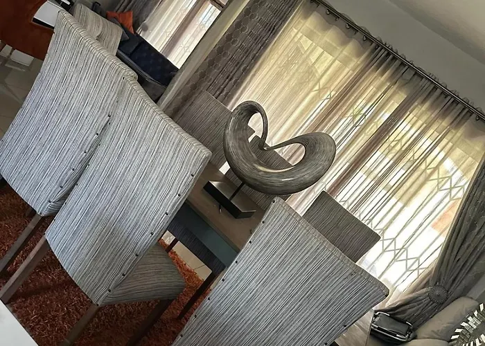 Riverside 1 Bedroom House For Two
