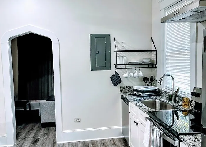 Walk To Duke Campus! 1 Bedroom In Trinity Park!