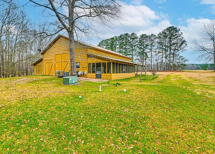 Hike & Fish: Family-Friendly Louisville Home