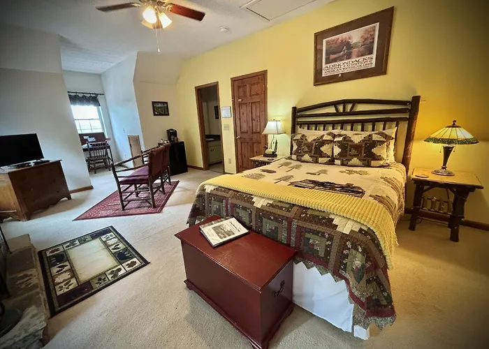 Long Mountain Lodge