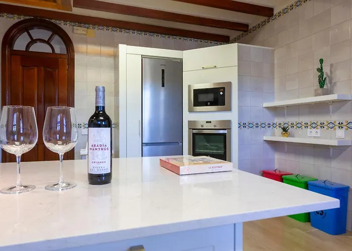 Andalusian Villa On The Sea And The Bay Of Málaga