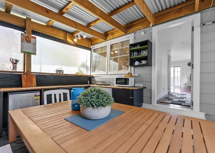 Heritage Charm - New Plymouth Holiday Home