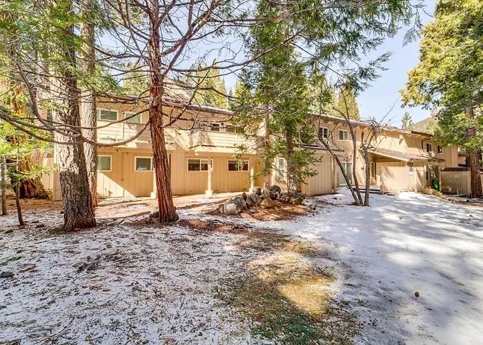 Artist'S Tahoe Retreat: Pool, Art & Ski Access!