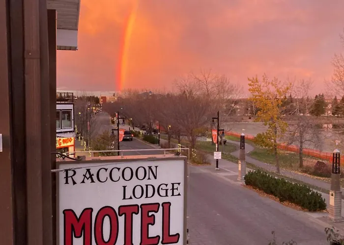 Raccoon Lodge Motel