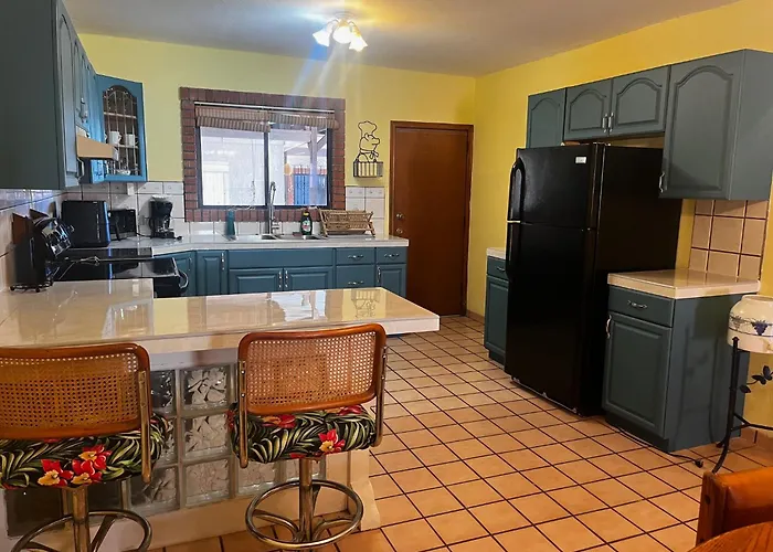 Casa De Al Lado - 2 Bedroom House W/ Bonus Bunkhouse!