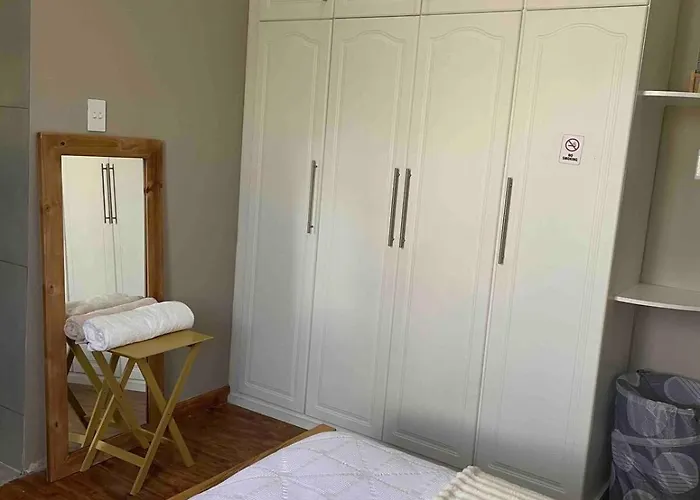 At 25 Cheerful Home Balkfontein