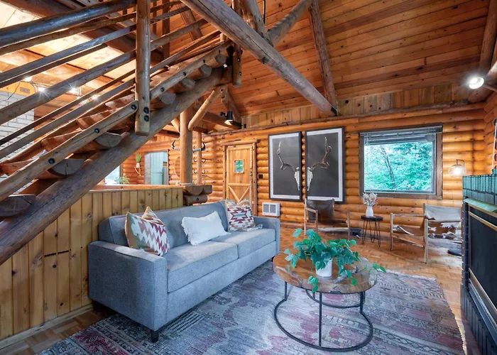 Mt Hood Log Cabin! Fresh Remodel With Airstream 1