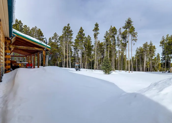 2 Mi To Skiing: Casper Cabin W/ Mtn Views!