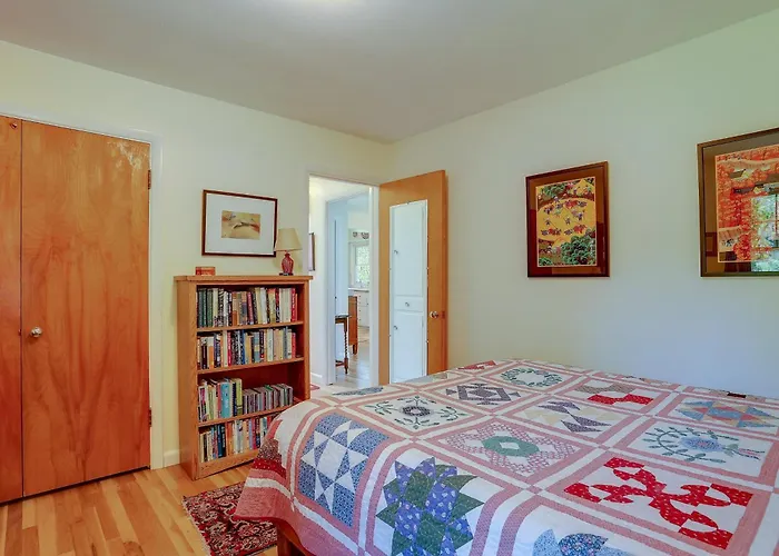 Living Color Cottage
