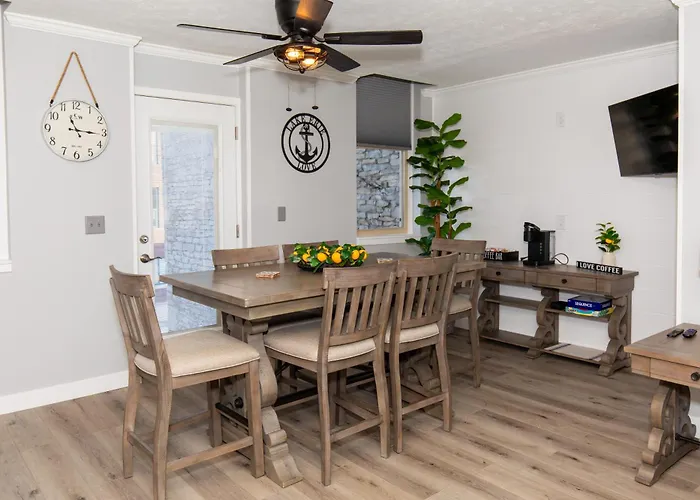 New! Remodeled & Upgraded Vacation Apartment