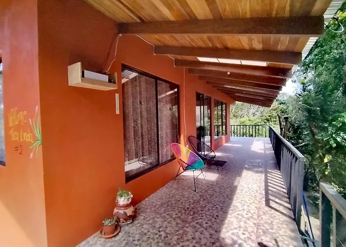 Casa De Montana Tica Linda