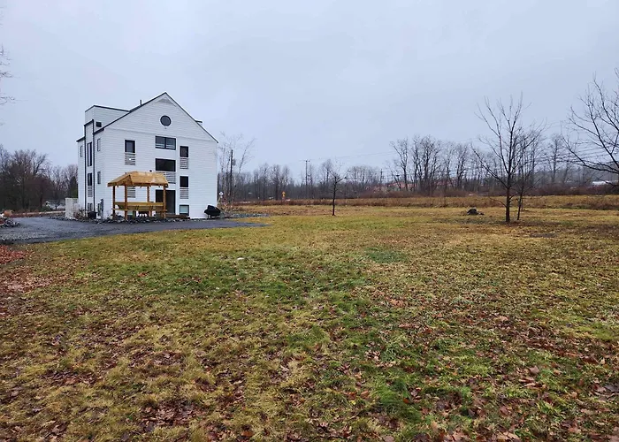 The Sugar Cube, A Stunning, Spacious, And Modern Villa With An Orchard Maze