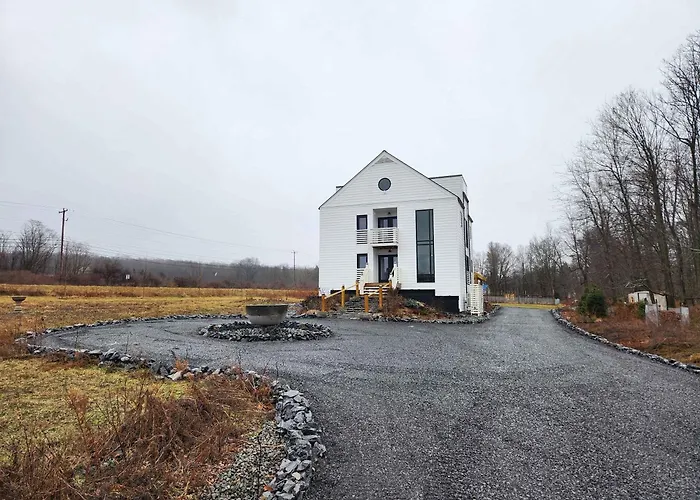 The Sugar Cube, A Stunning, Spacious, And Modern Villa With An Orchard Maze