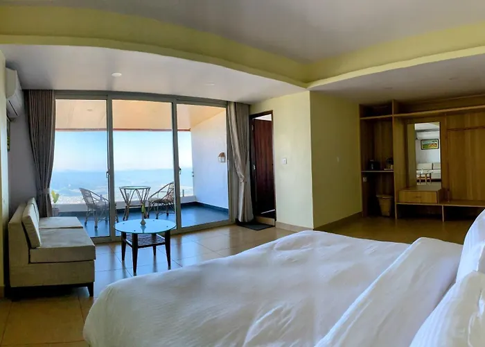 Superview Lodge - Family-Run, Himalayan Sunrise